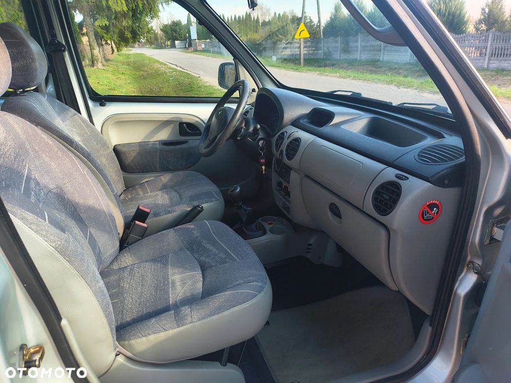 Renault Kangoo 1.6 16V Privilege - 18