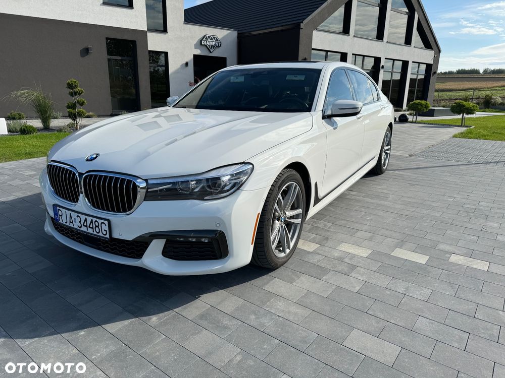 BMW Seria 7 740Li xDrive - 33