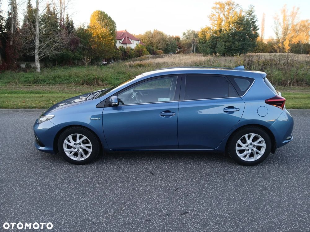 Toyota Auris 2018 photo 3