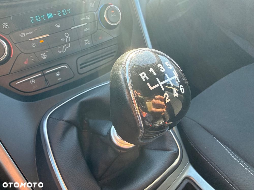 Ford Kuga - 21