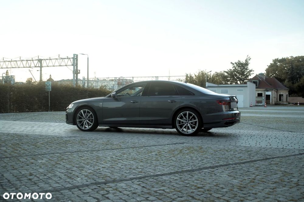 Audi A8 - 9