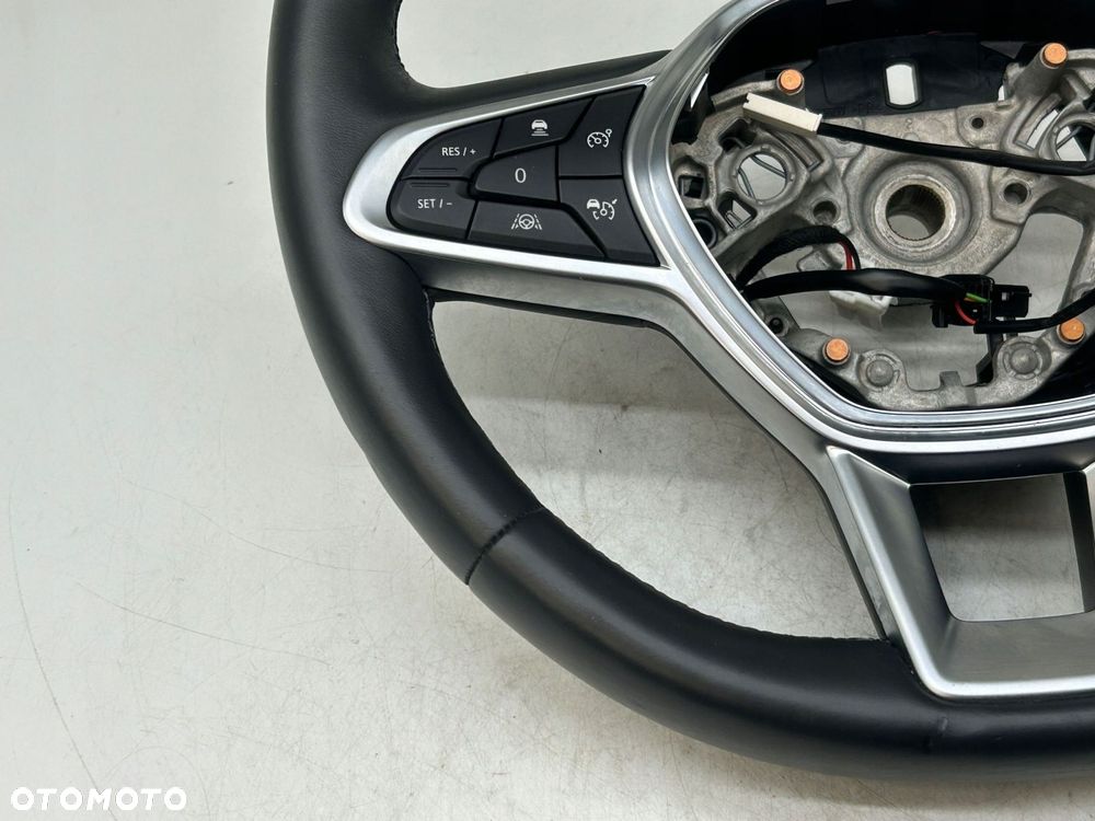 kierownica renault clio v 2019 484008818r - 2