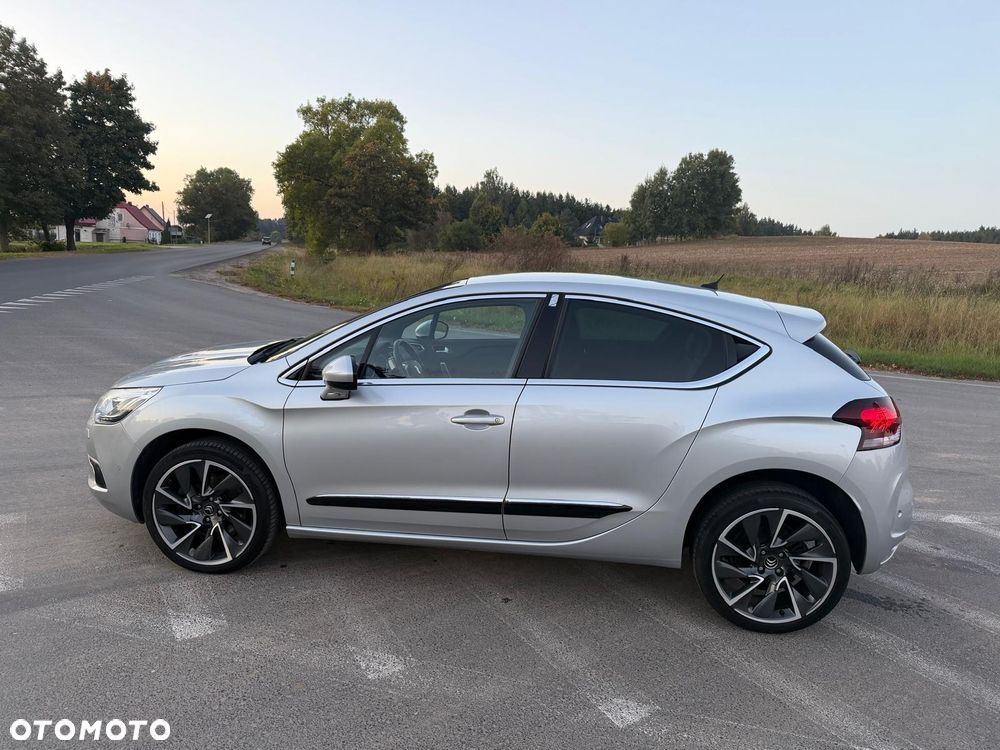 DS Automobiles DS 4 - 30