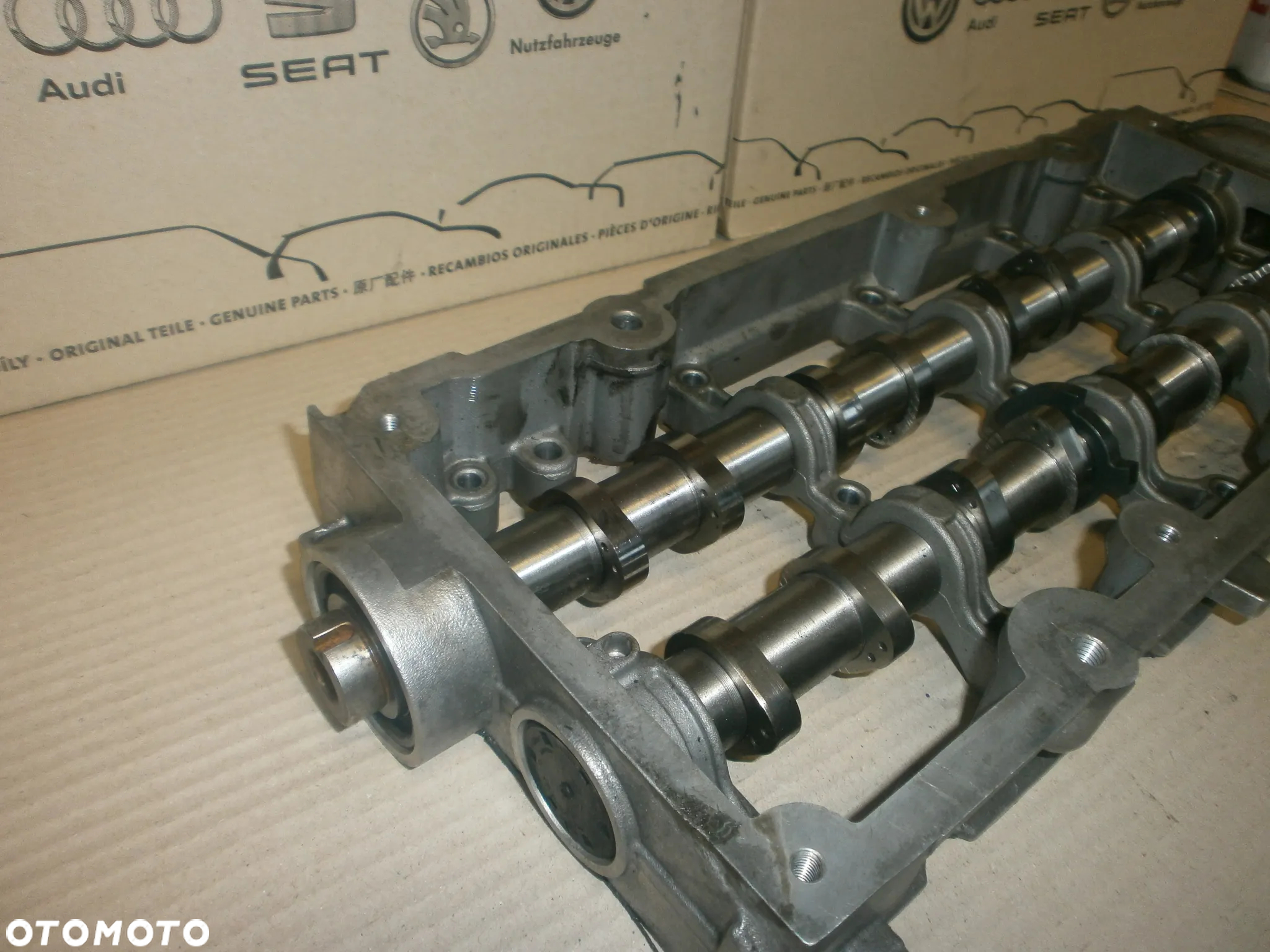 Wałki rozrządu 04L103308B VW crafter T6 2.0TDI - 2