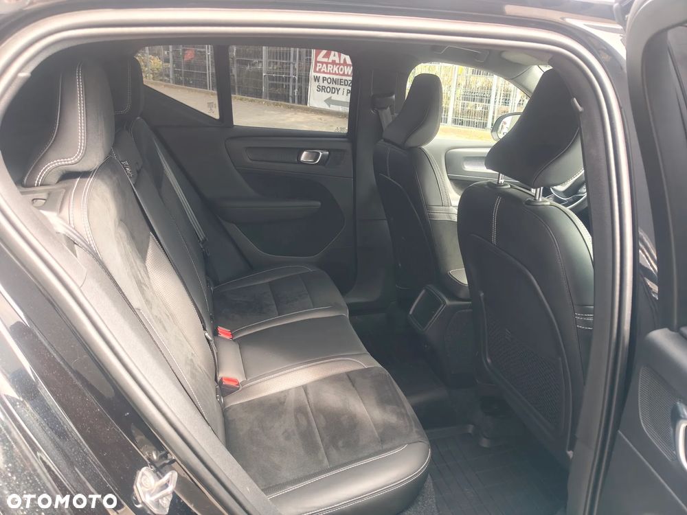 Volvo XC 40 T3 R-Design - 16