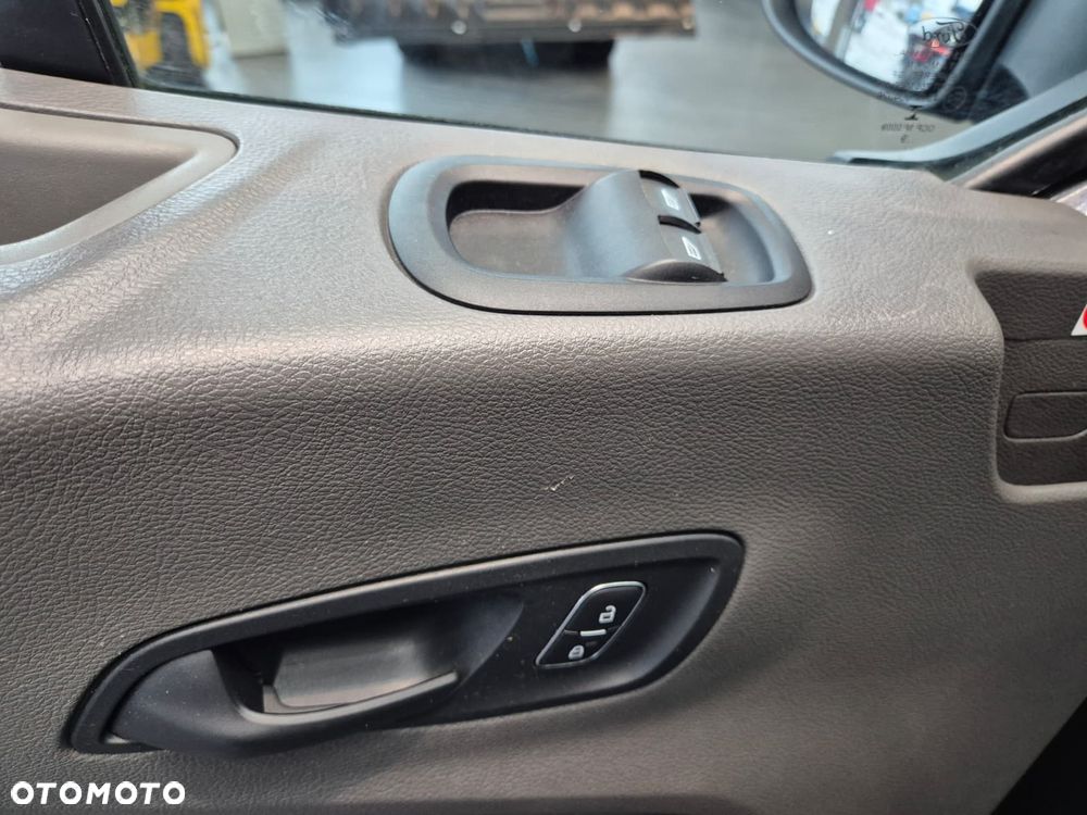 Ford Transit 350 2.0 TDCi / CHŁODNIA / MROŻNIA / IDEALNA DO MROŻONEK / BOCZNE KOMORY / ZASILANIE ZEWNĘTRZNE / GRUBE ŚCIANKI / SERWISOWANY / MODEL 2020 / EURO 6 / UNIKATOWY - 18