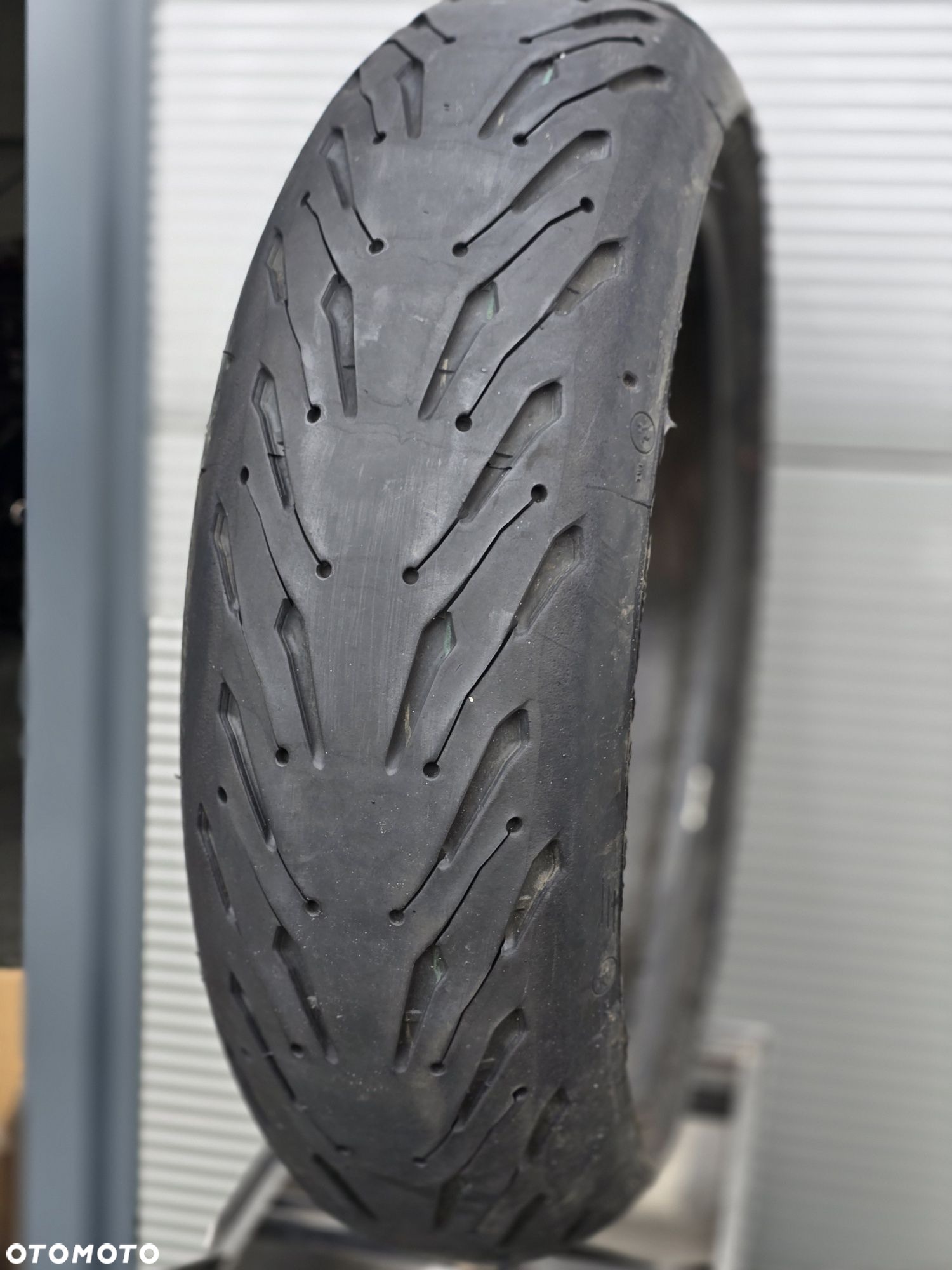 Opona Michelin Road 5 GT 180/55ZR17 Rocznik 22 - 2