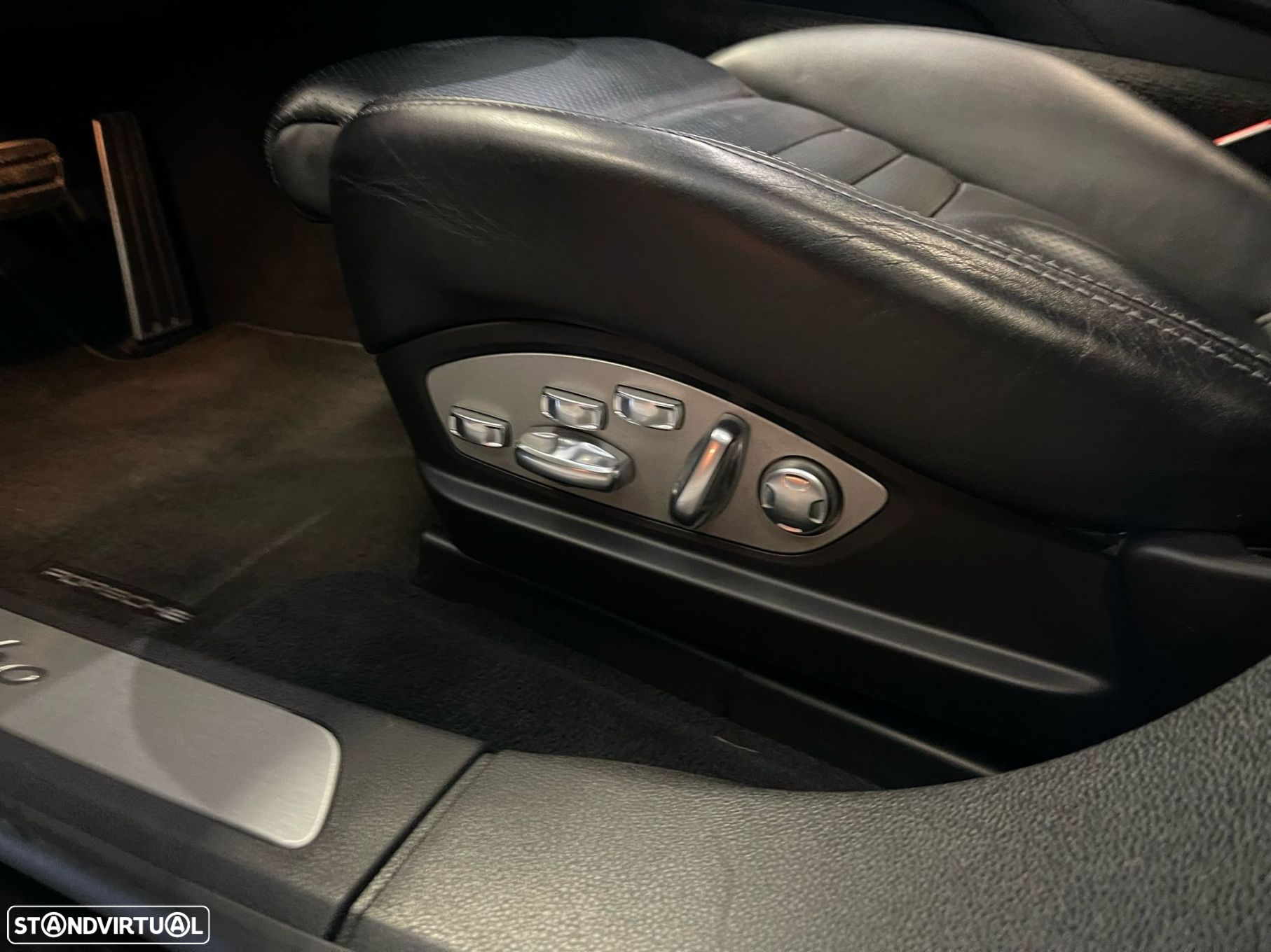 Porsche Panamera Turbo PDK - 8