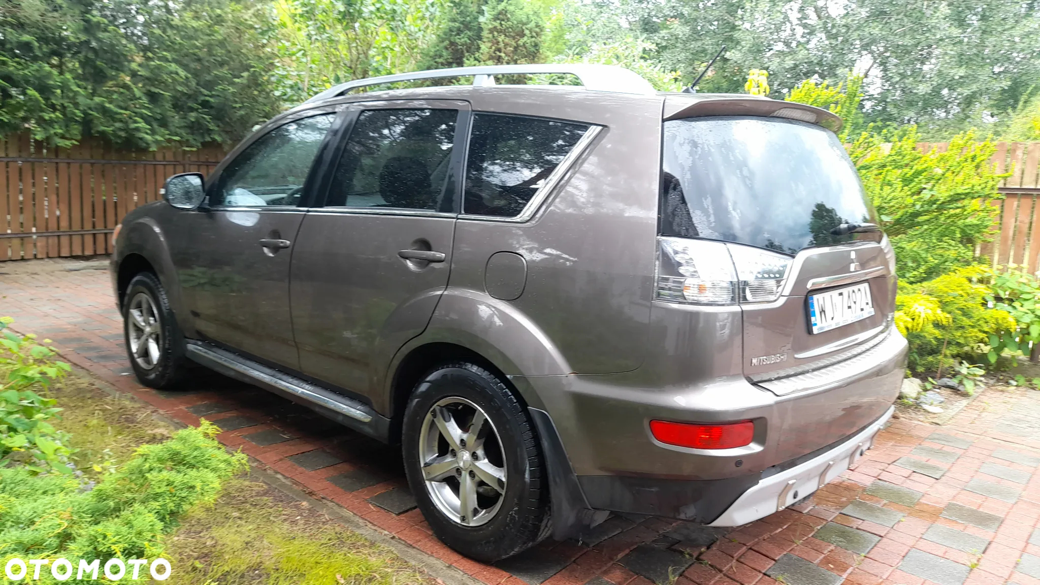 Mitsubishi Outlander 2.0 DID Invite SE - 4