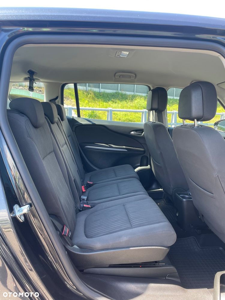 Opel Zafira - 24