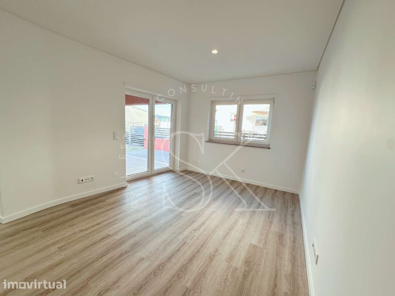 Moradia T3 totalmente renovada - Grande imagem: 4/45