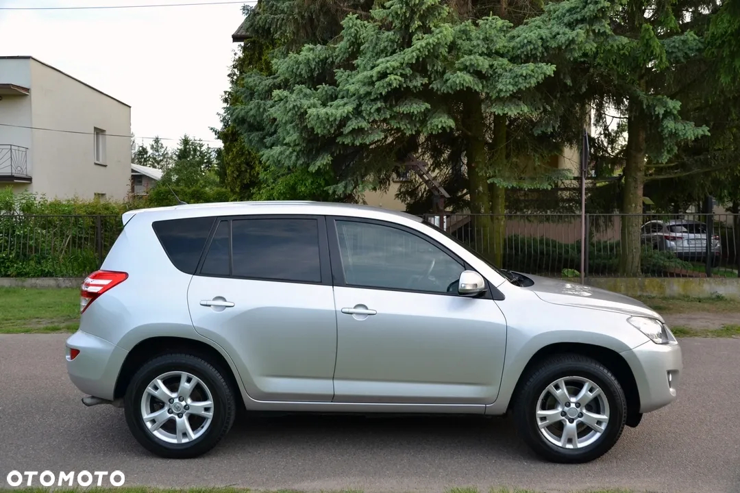 Toyota RAV4 2.2 D-4D 4x4 Executive - 10