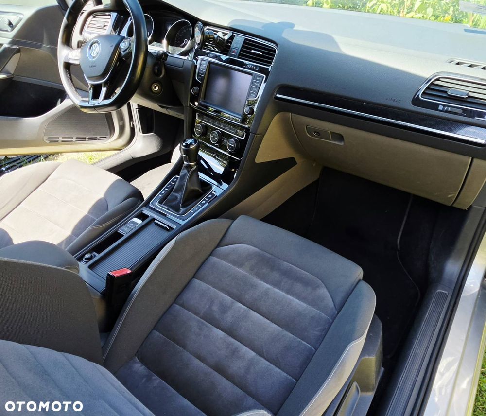 Volkswagen Golf - 13