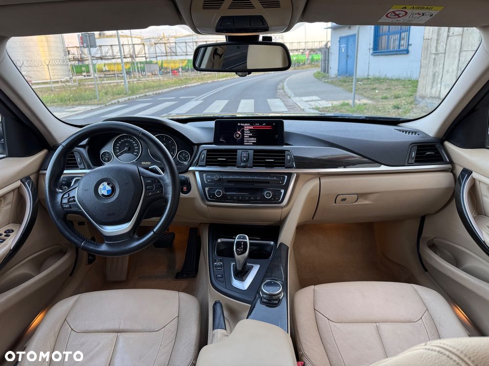 BMW Seria 3 320d Touring Sport-Aut Luxury Line - 17