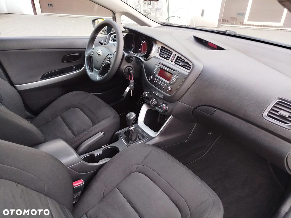 Kia Ceed 1.4 CVVT Attract - 8