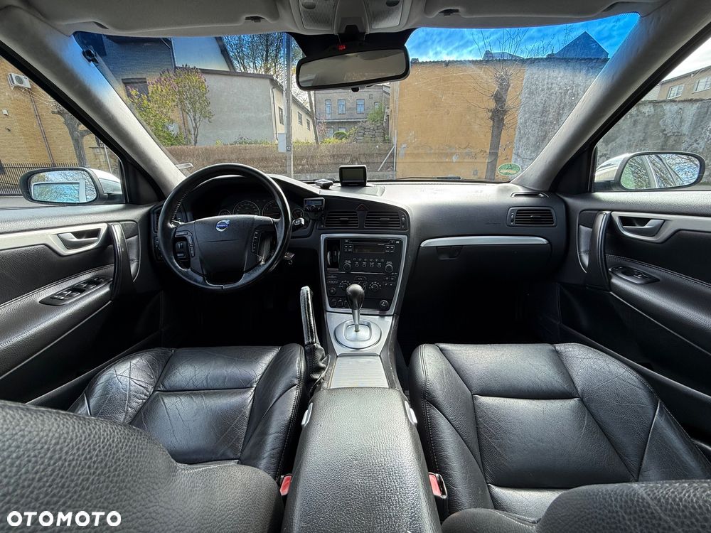 Volvo V70 2.4 Premium - 14
