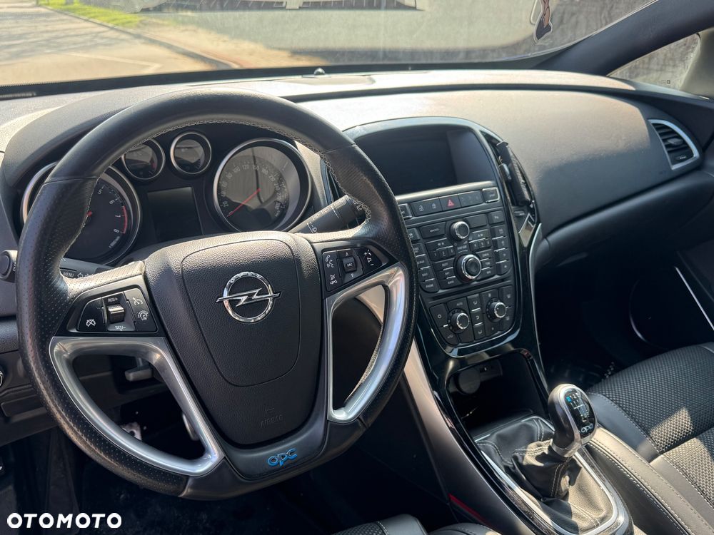 Opel Astra OPC Start/Stop - 9