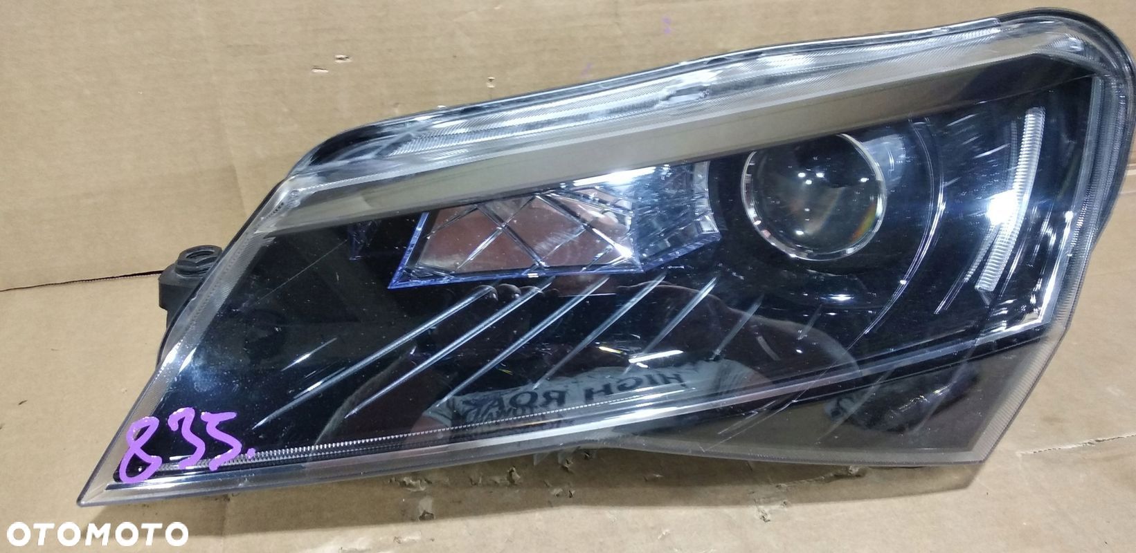 Skoda SuperB 3 III 3V0 lampa lewa przednia przód - 1