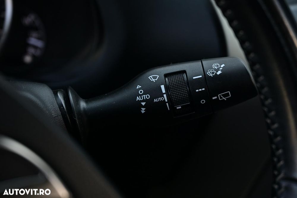 Lexus Seria NX 300h FWD Business - 32