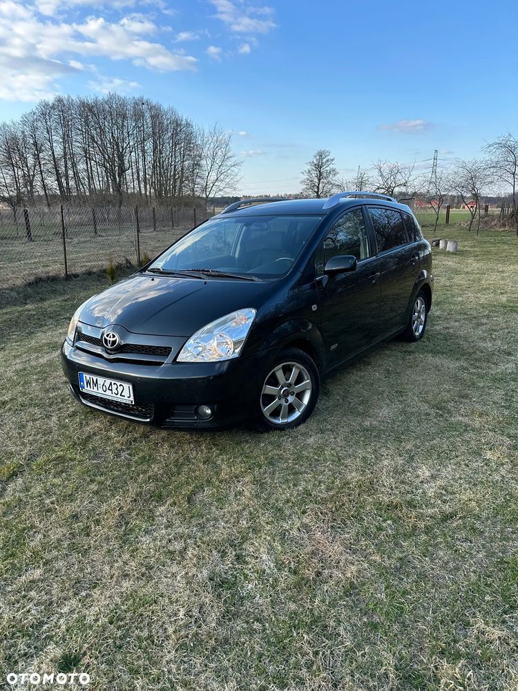 Toyota Corolla Verso 2.2 D-4D - 1