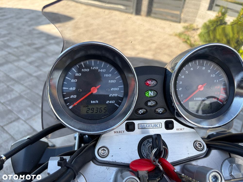 Suzuki Bandit - 25
