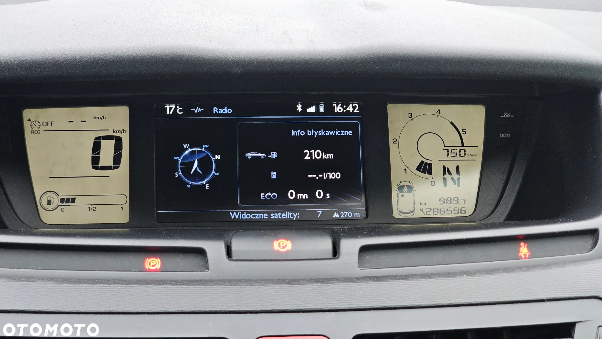 Citroën C4 Grand Picasso 1.6 HDi Equilibre Navi Pack MCP - 9