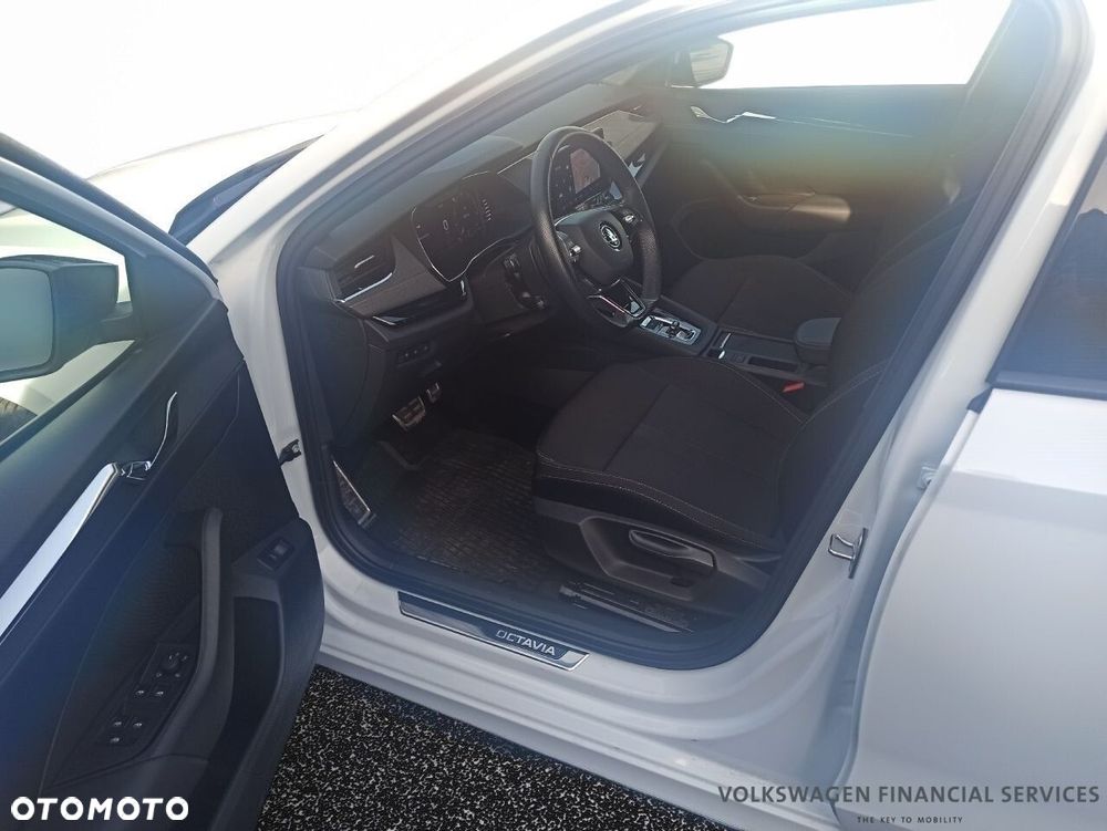 Skoda Octavia 2.0 TSI 4x4 Style DSG - 11