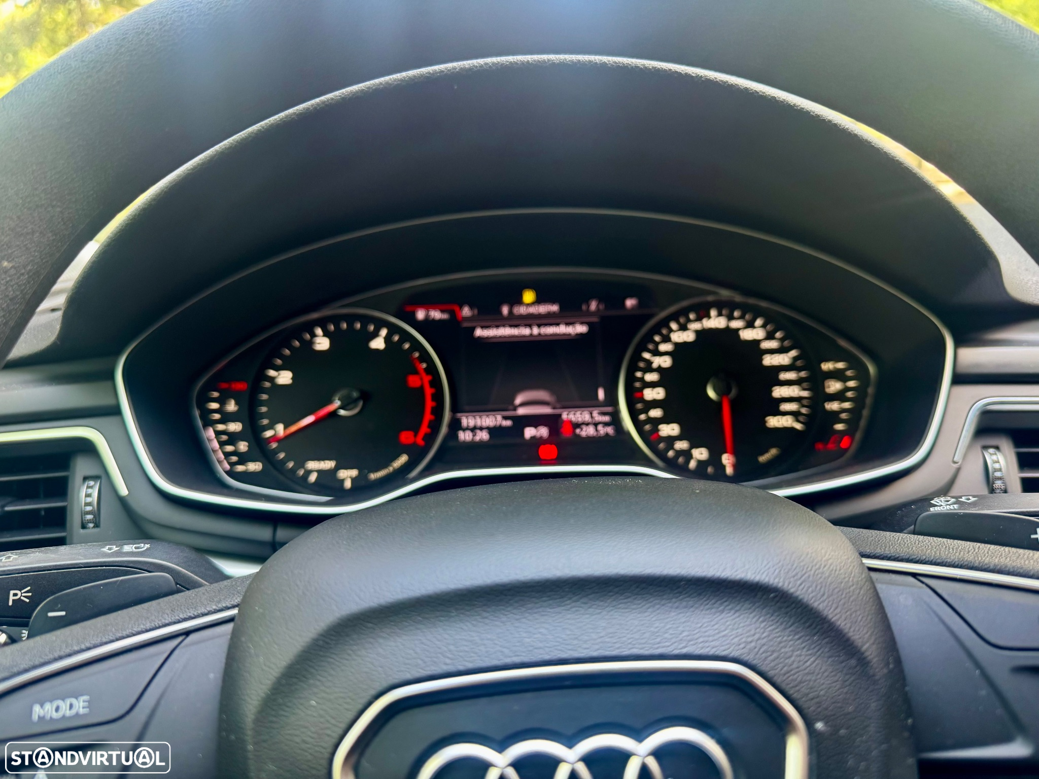 Audi A4 Avant 2.0 TDI Advance S tronic - 25