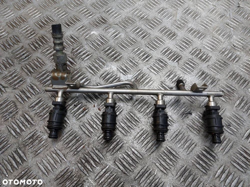 LISTWA WTRYSKOWA OPEL ZAFIRA A 1.8 16V 90536149 5WK93151 - 1