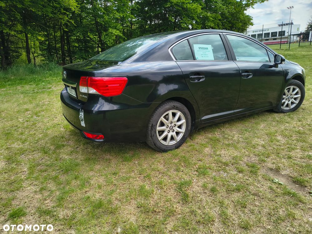 Toyota Avensis 1.8 Life - 10