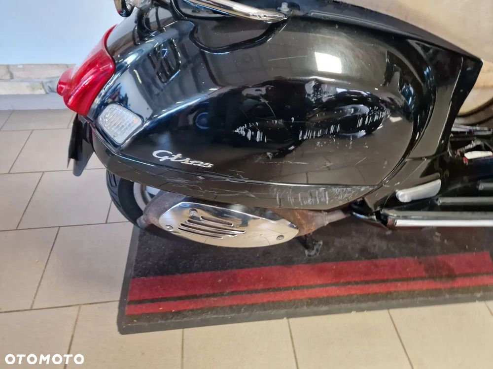 Vespa GTS - 32