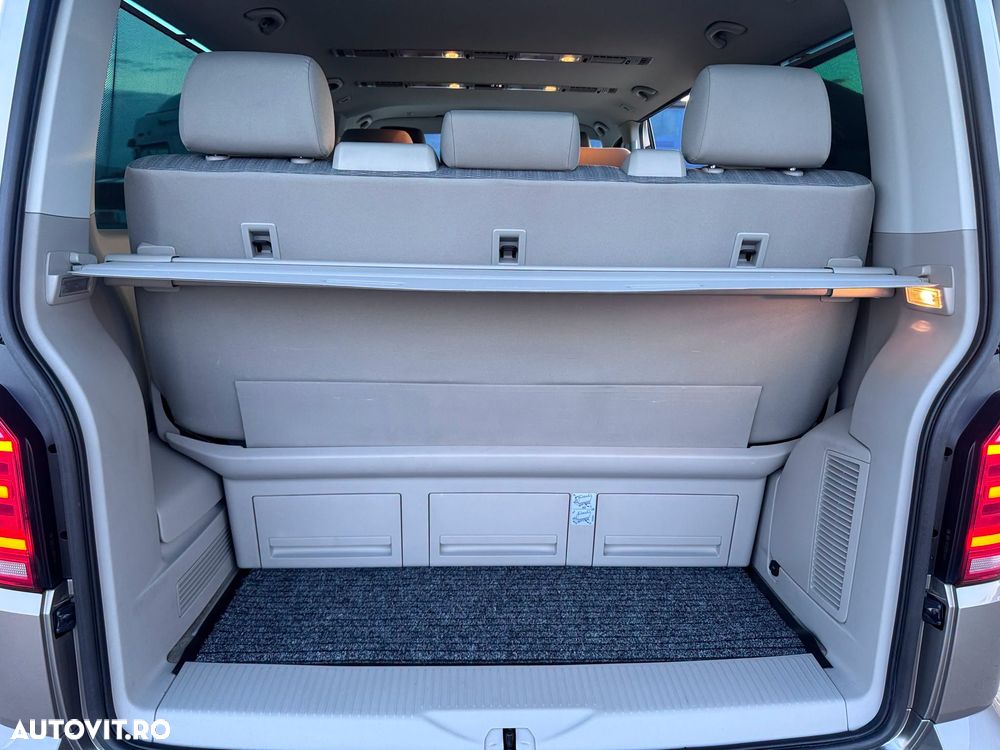 Volkswagen Multivan - 17