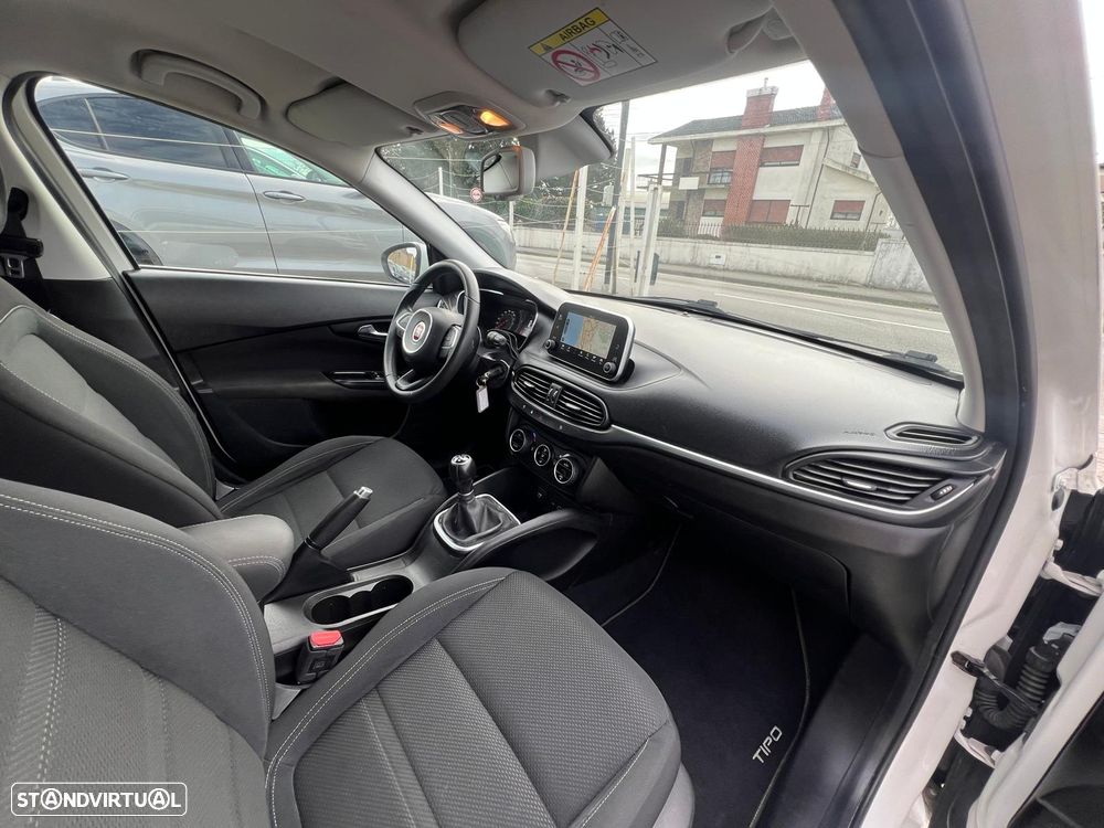 Fiat Tipo Station Wagon 1.3 M-Jet Lounge Tech - 13