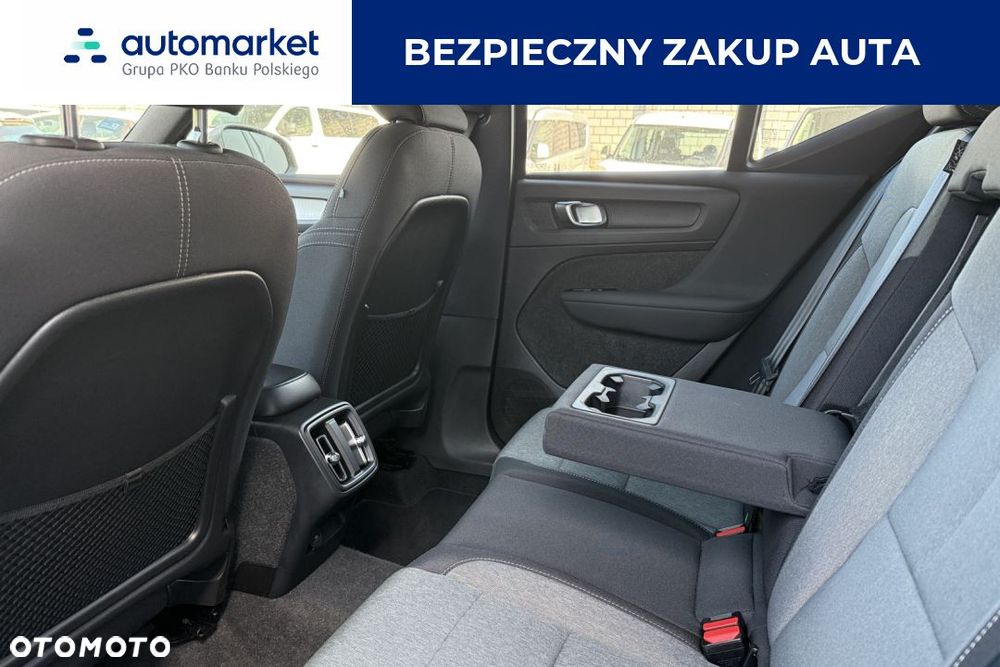 Volvo XC 40 T3 Momentum Pro - 8