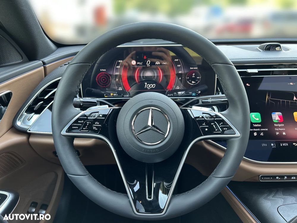 Mercedes-Benz E 300 4MATIC PHEV - 18