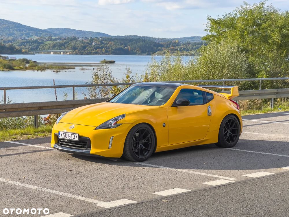Nissan 370 Z Standard - 2