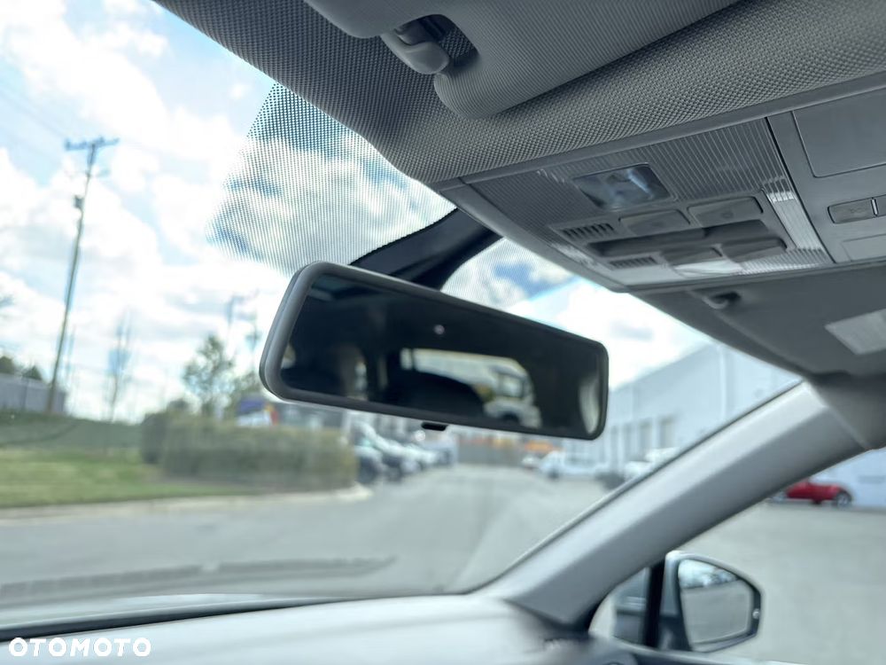 Volkswagen Tiguan - 16