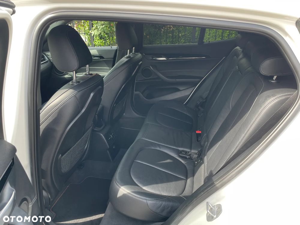 BMW X2 sDrive20i Advantage Plus - 13