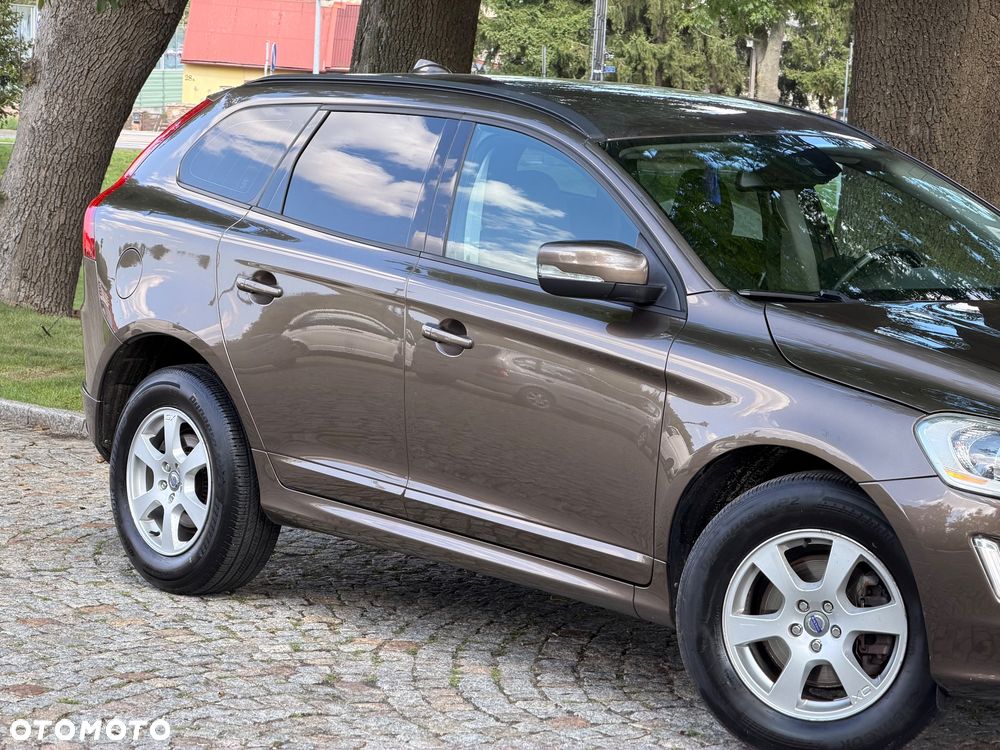 Volvo XC 60 D3 Geartronic Momentum - 34
