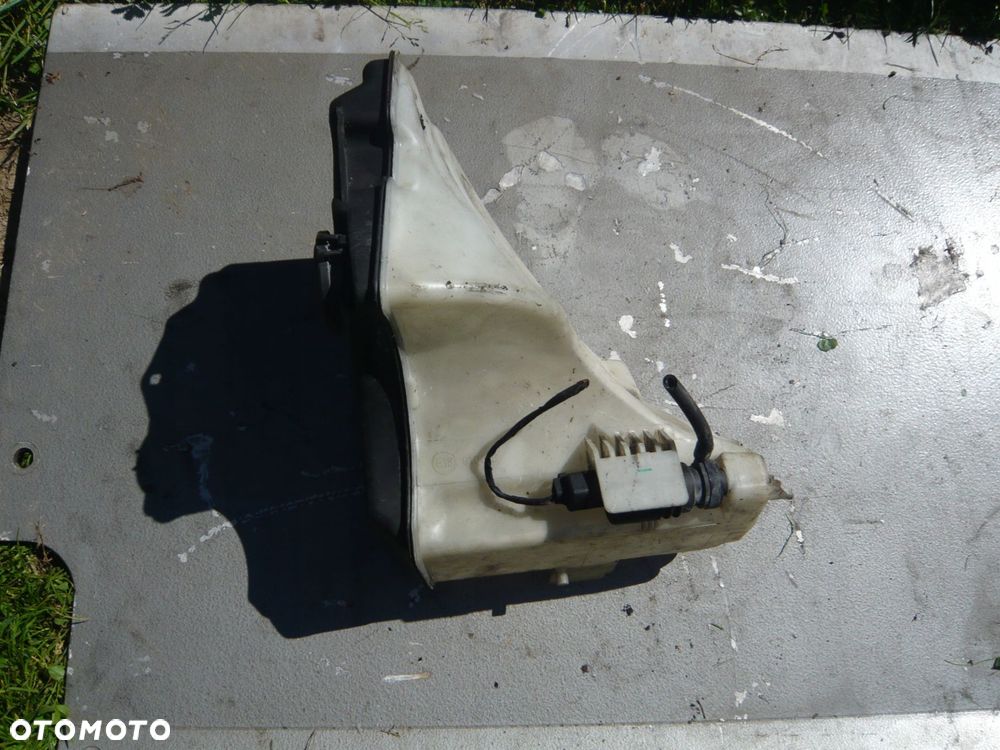 zbiornik spryskiwaczy 6166-7007970 bmw serii 3 e46