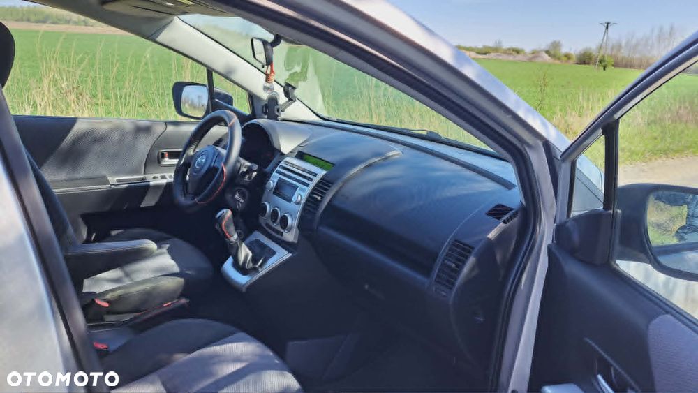 Mazda 5 - 5