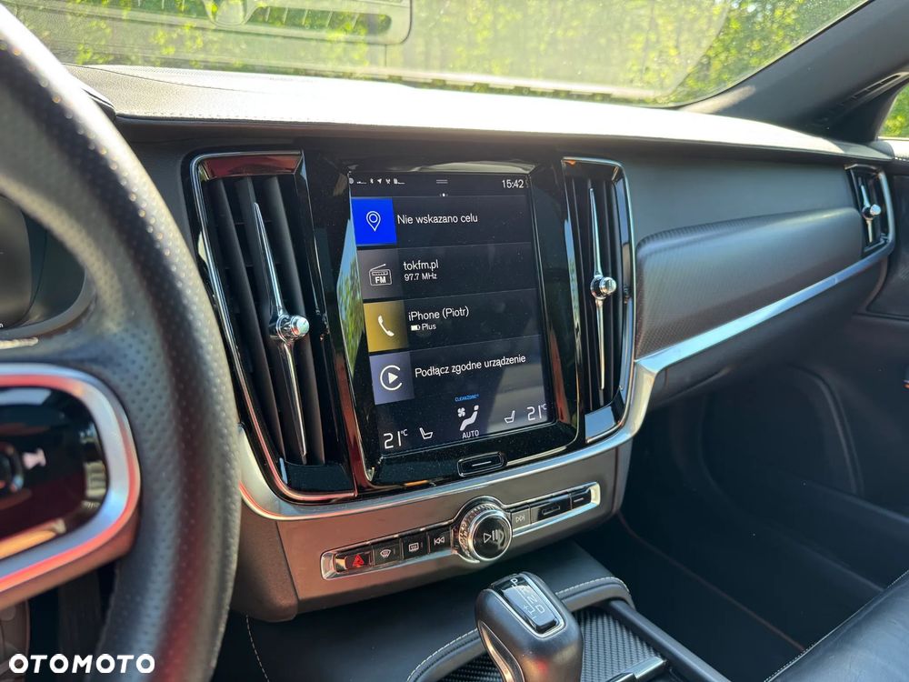 Volvo V90 Cross Country - 11