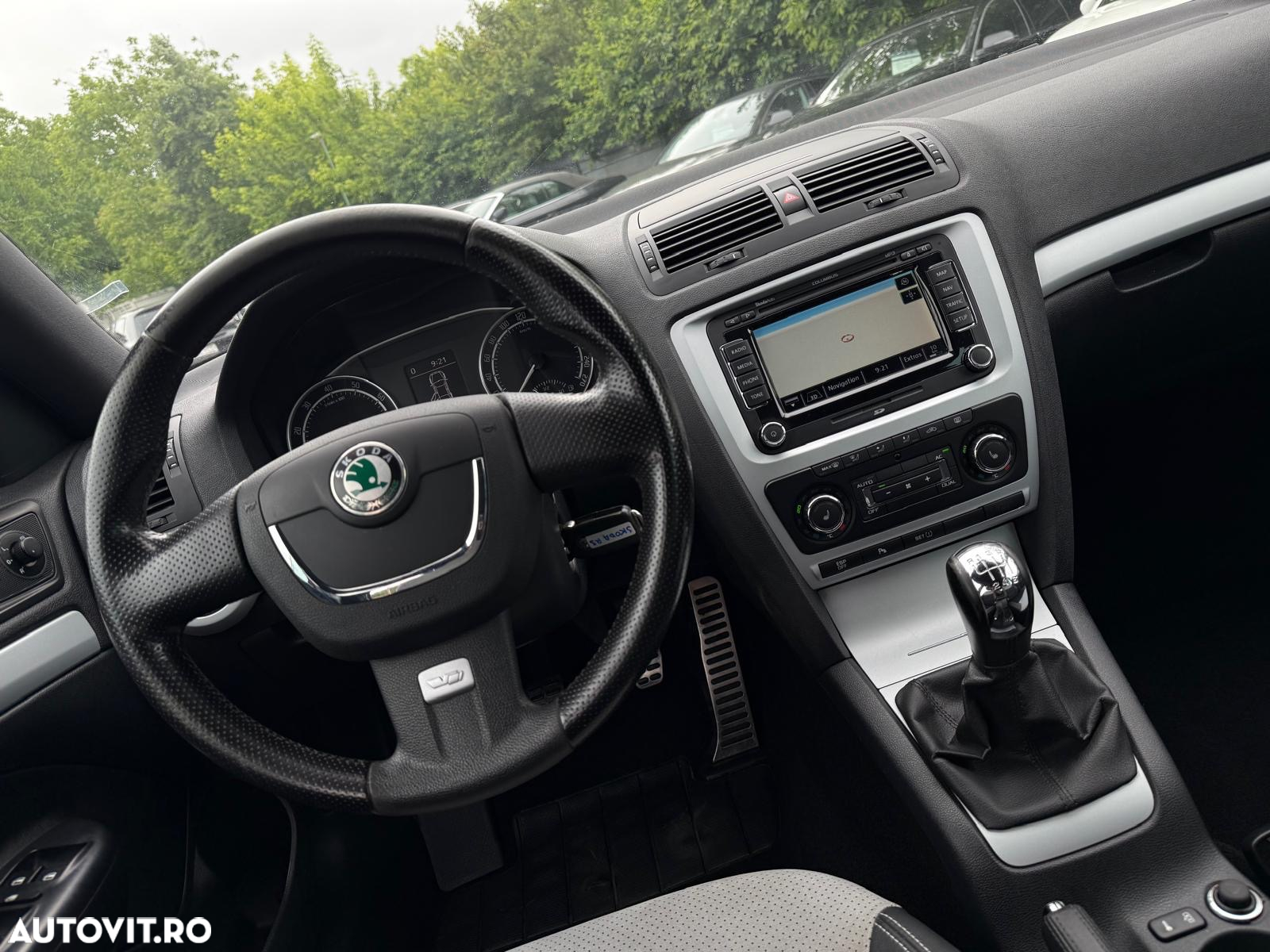 Skoda Octavia 2.0 FSI Turbo RS - 19