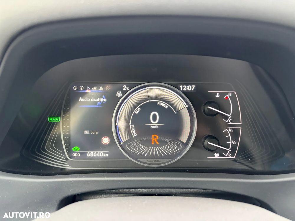 Lexus UX 250h Business Edition - 16