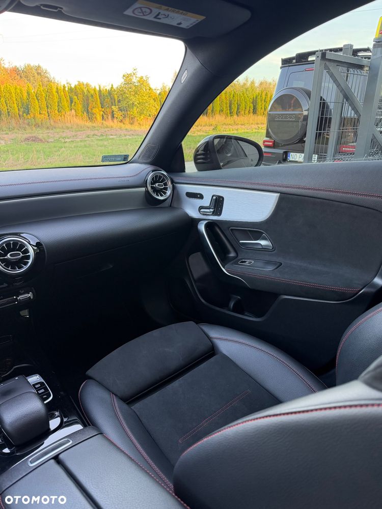 Mercedes-Benz CLA 220 AMG Line 7G-DCT - 15