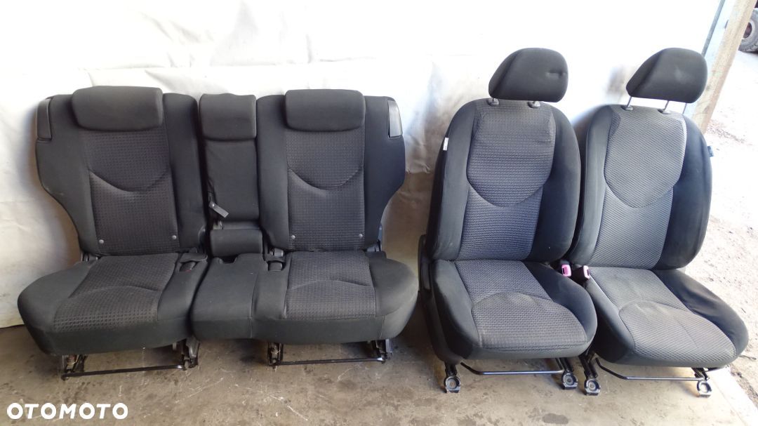 FOTELE KOMPLET TOYOTA RAV4 III 2.2D-CAT - 1