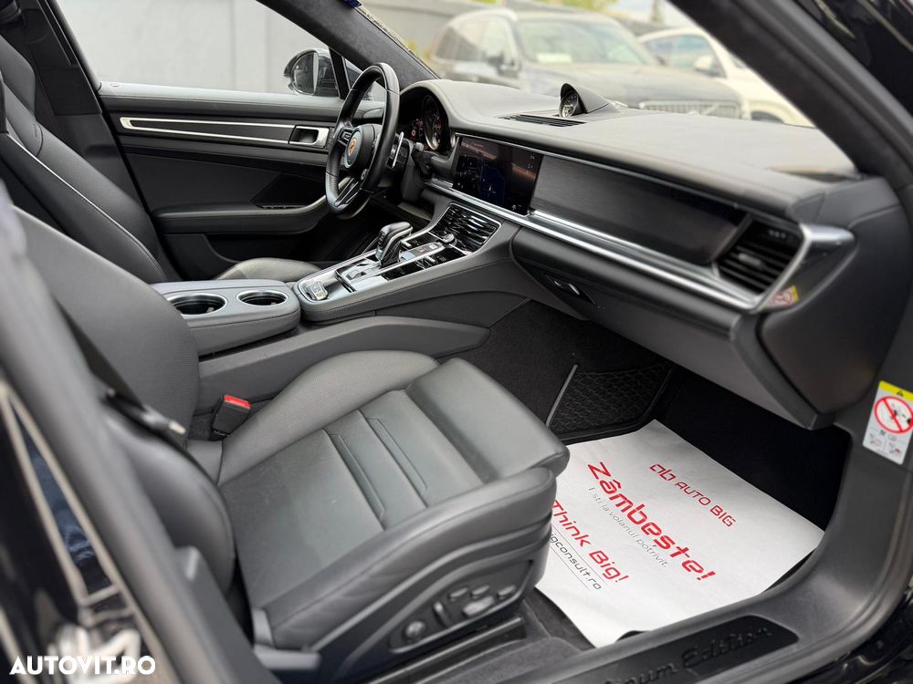 Porsche Panamera - 25
