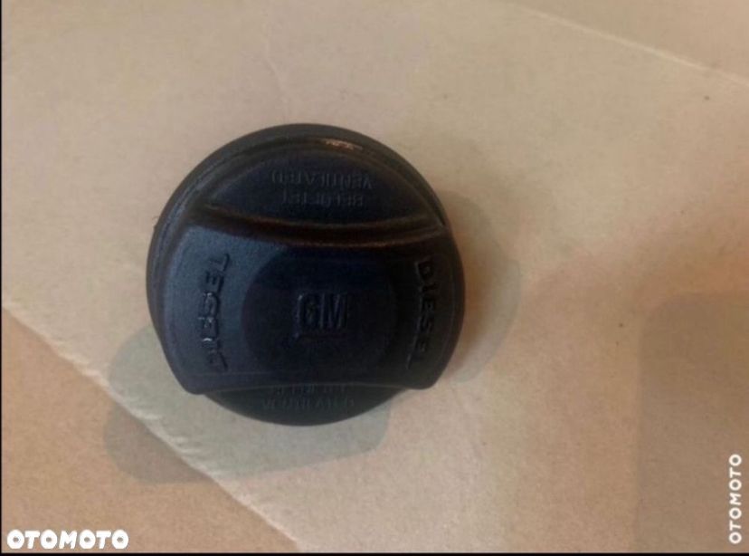 13140958 Korek wlewu paliwa opel combo c corsa c vectra c