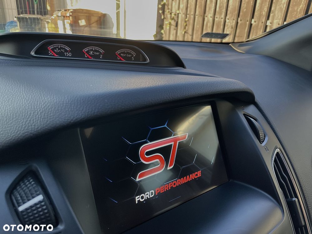 Ford Focus 2.0 EcoBoost ST-2 - 21