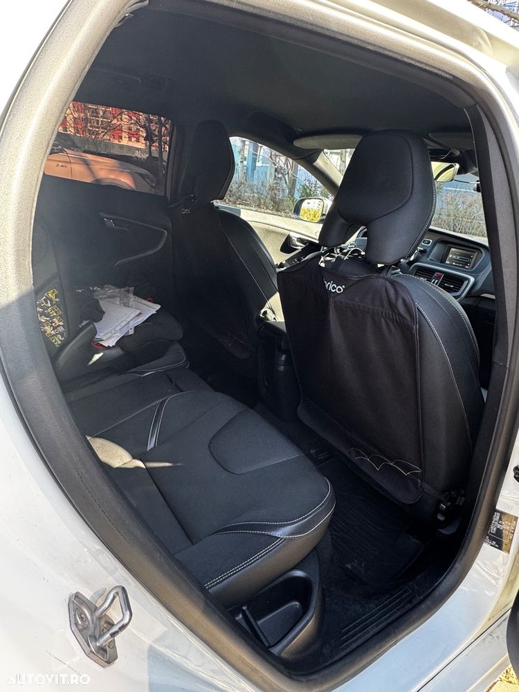 Volvo V40 D3 Aut. Momentum - 10
